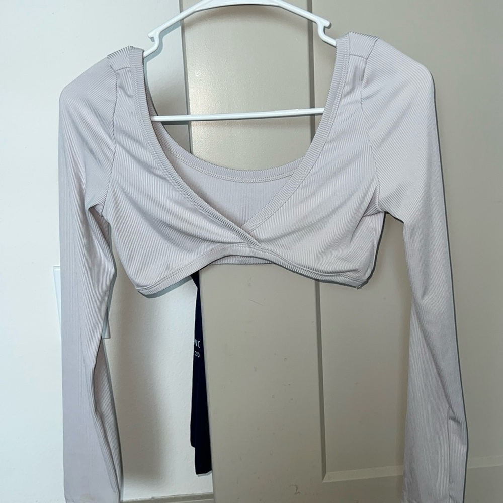 long sleeve crop